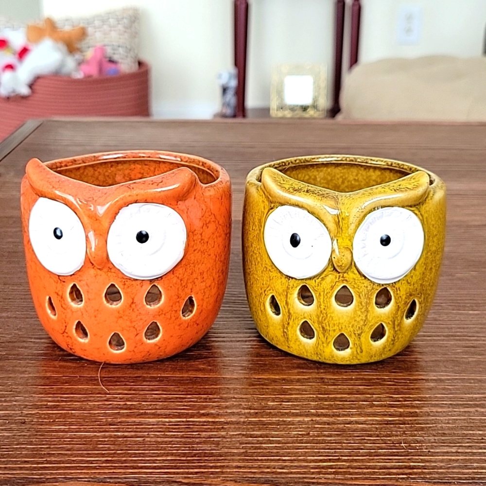 Pair of owl ceramic candle holders approximately 3" tall